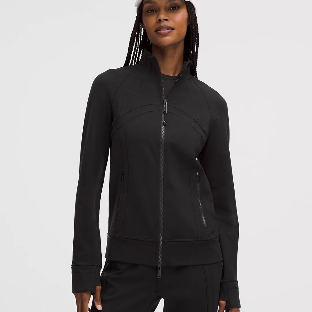 Lululemon Define Track Jacket Luon Size 10 Zippered pockets Thumbholes